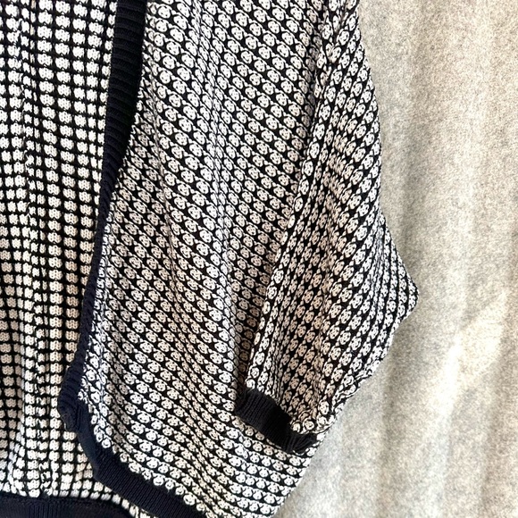 Loft Black/Ivory Shrug Sweater - Picture 11 of 11